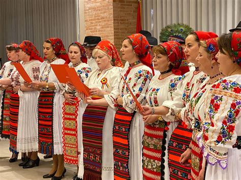 cultura rumana mujeres|Las mujeres romaníes pioneras que dan forma al。